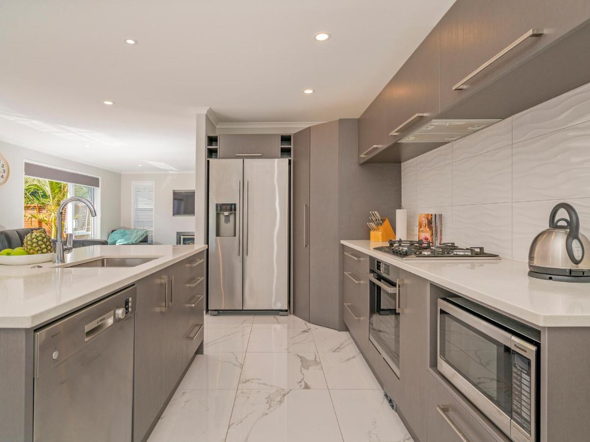 Modern Beach Pad - Whitianga Holiday Home Buitenkant foto