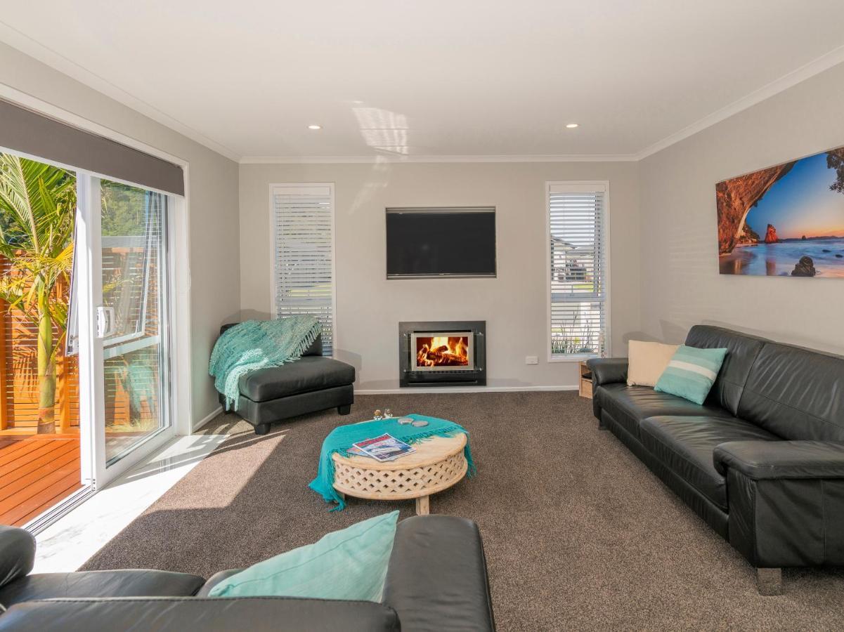 Modern Beach Pad - Whitianga Holiday Home Buitenkant foto