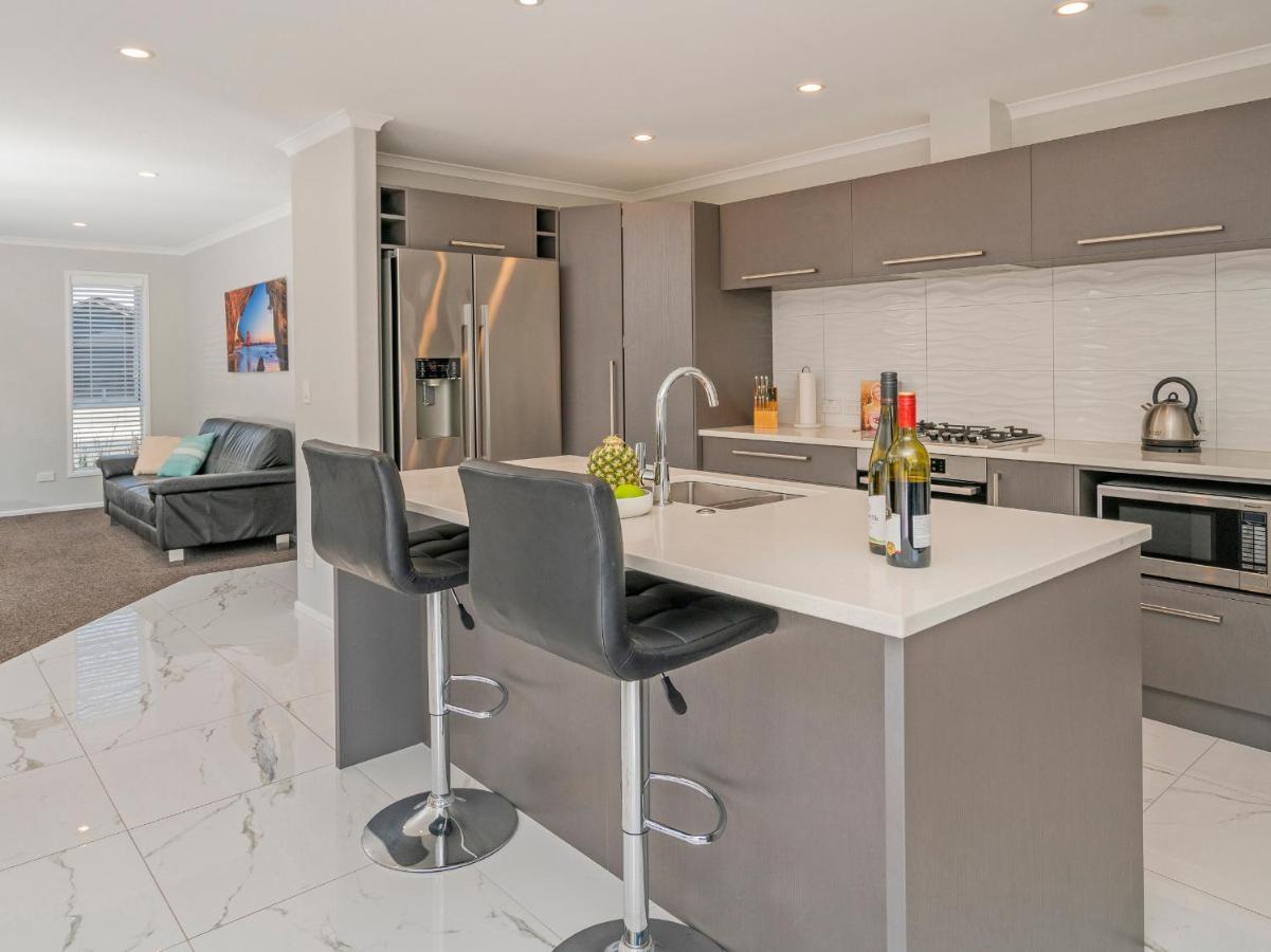 Modern Beach Pad - Whitianga Holiday Home Buitenkant foto