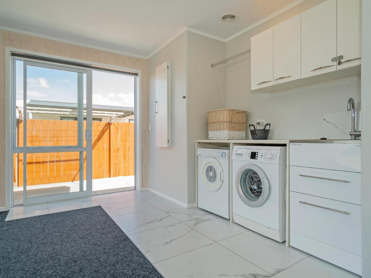 Modern Beach Pad - Whitianga Holiday Home Buitenkant foto