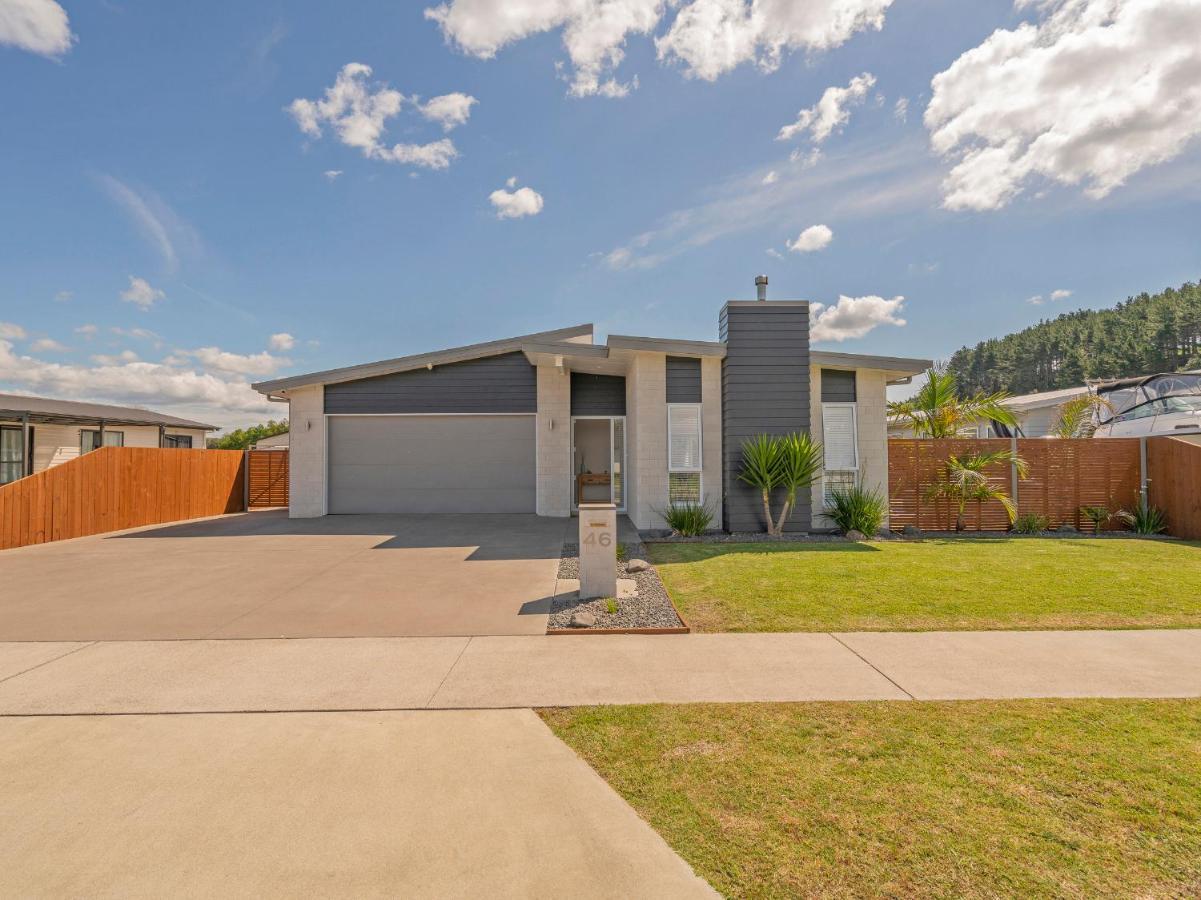 Modern Beach Pad - Whitianga Holiday Home Buitenkant foto